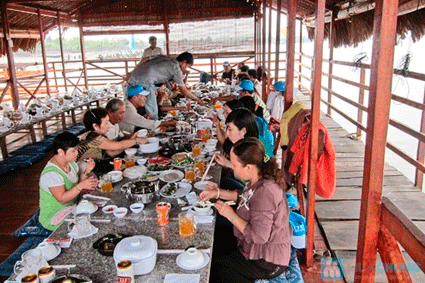 Trai-nghiem-am-thuc-tai-Lang-Be-Long-Son